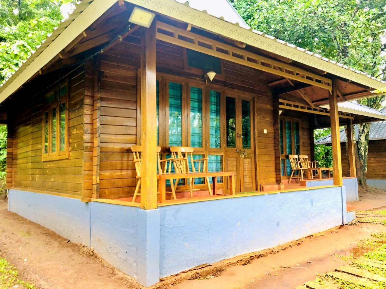 Royal Wooden Villa Манантавади Экстерьер фото