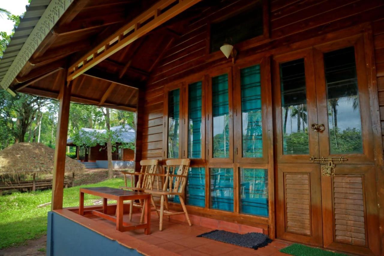 Royal Wooden Villa Манантавади Экстерьер фото